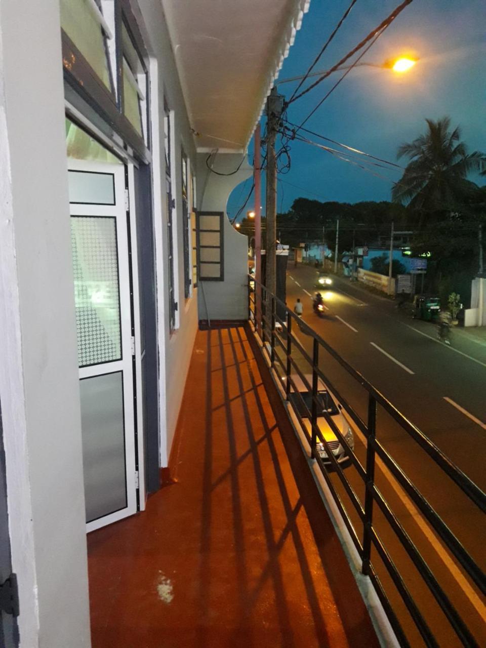 Jaffna Premier Inn Екстериор снимка