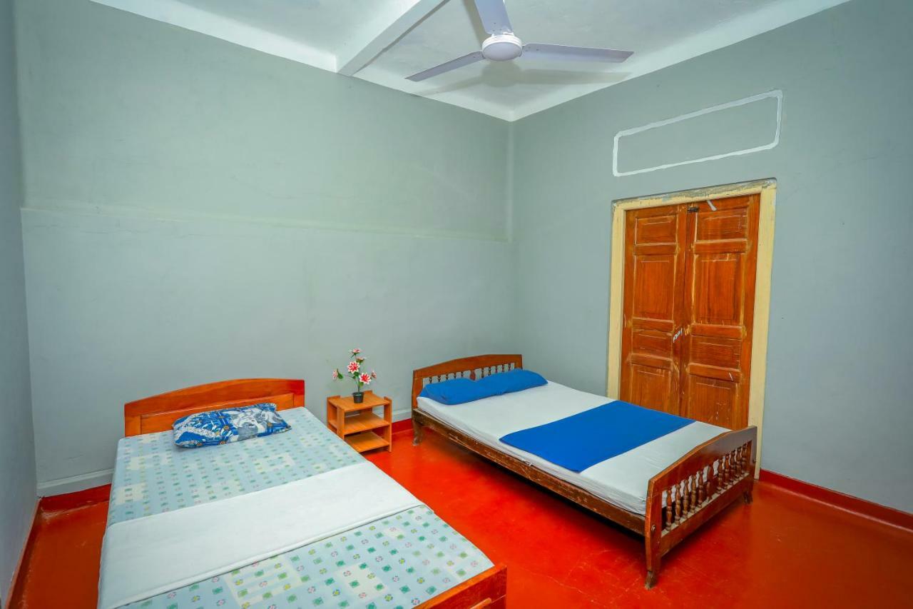 Jaffna Premier Inn Екстериор снимка