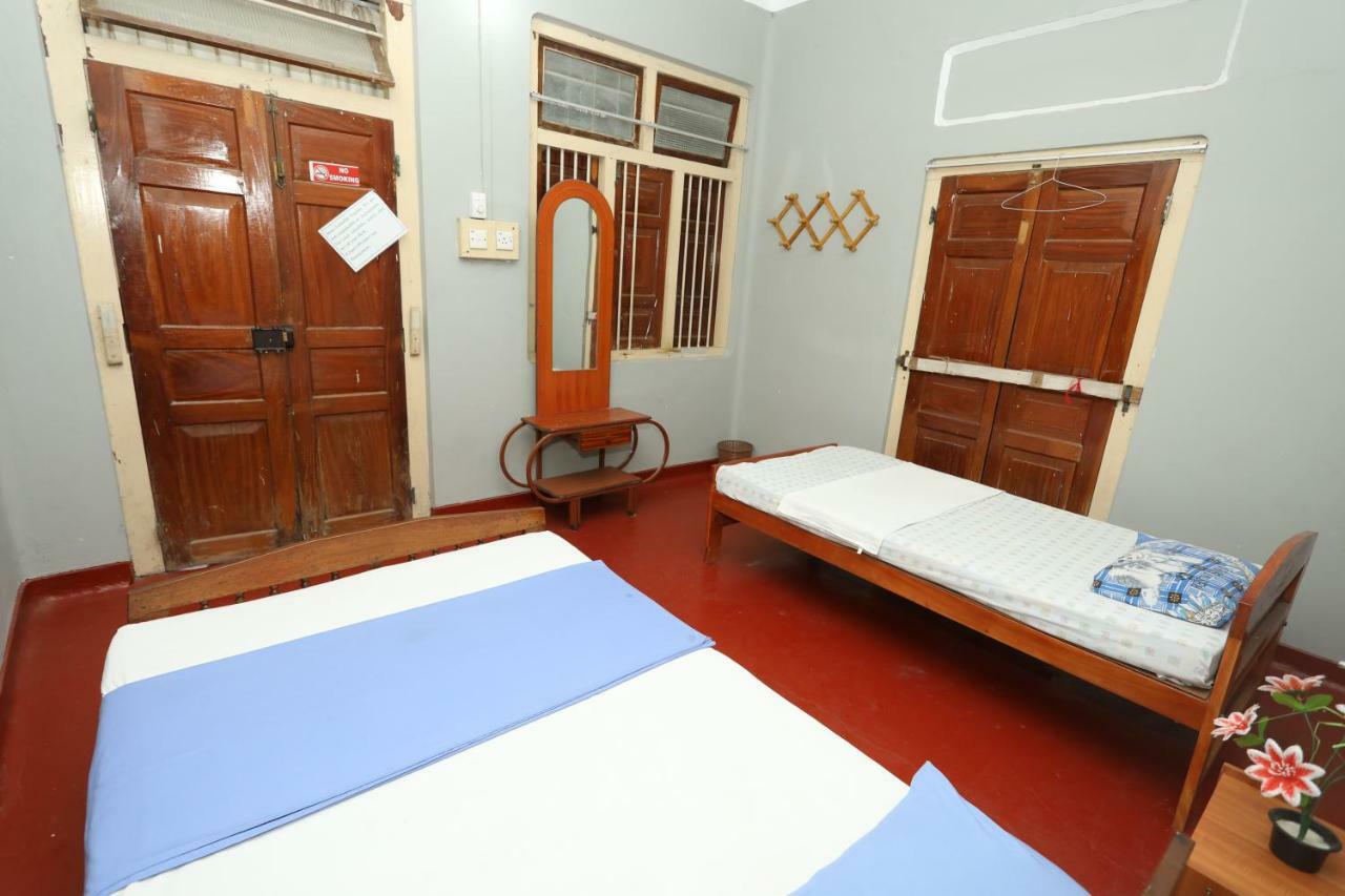 Jaffna Premier Inn Екстериор снимка