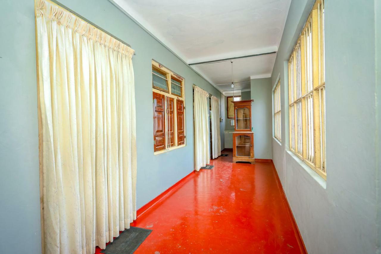 Jaffna Premier Inn Екстериор снимка