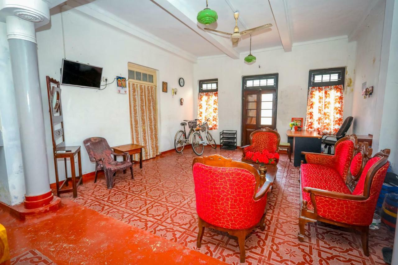 Jaffna Premier Inn Екстериор снимка