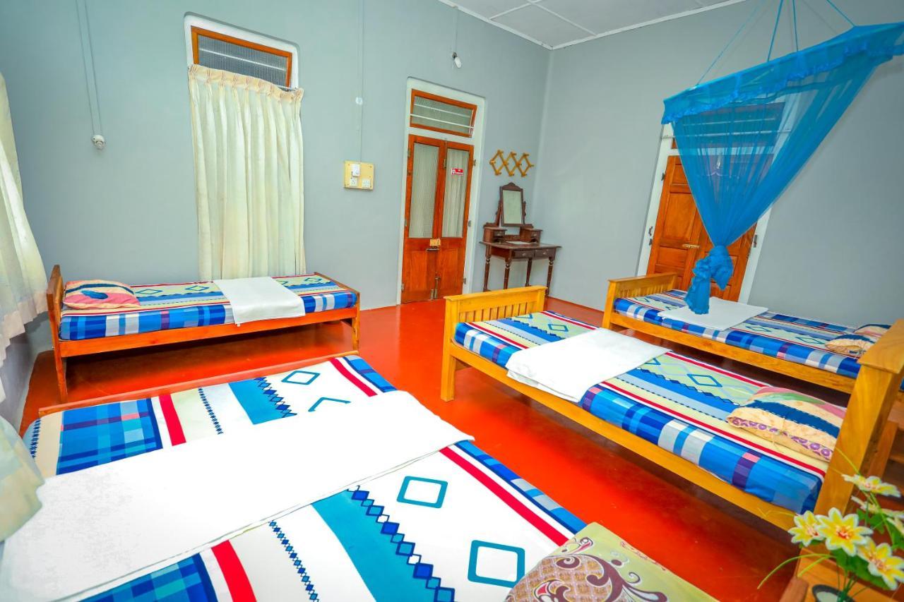 Jaffna Premier Inn Екстериор снимка